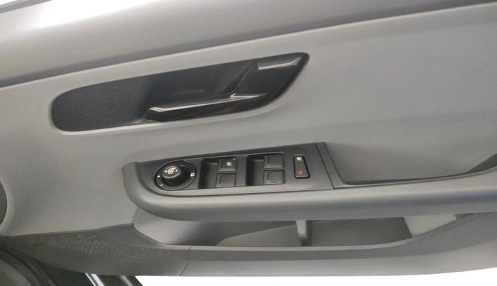 2020 Tata ALTROZ XT PETROL, Petrol, Manual, 33,175 km, interior