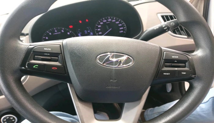 2018 Hyundai Creta E 1.6 PETROL, Petrol, Manual, 1,08,153 km, interior