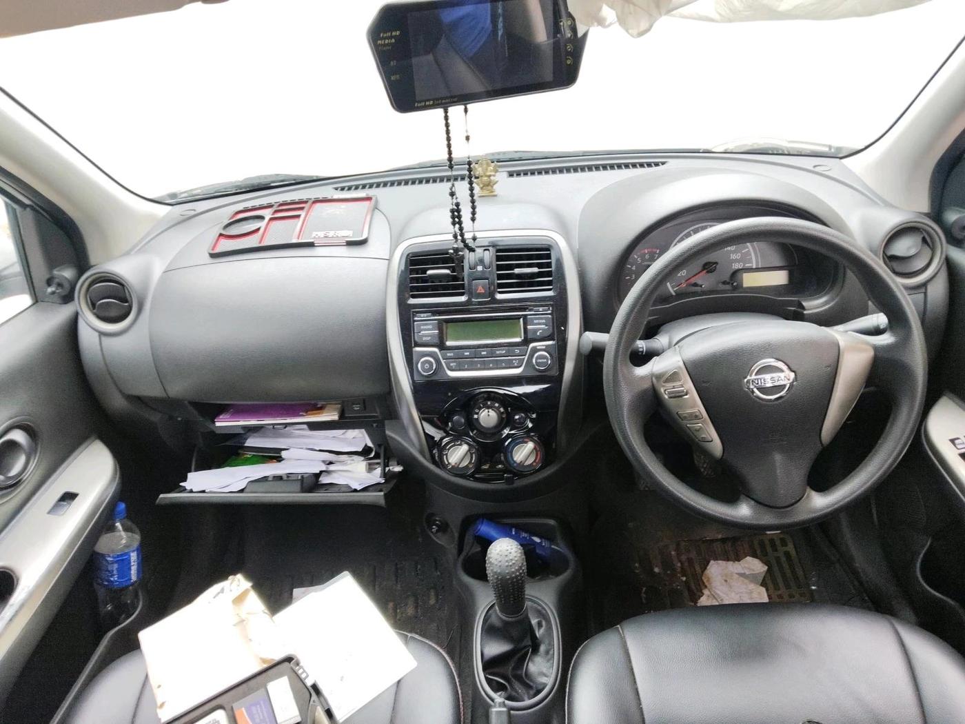 2017 Nissan Micra Active XV, Petrol, Manual, 40,706 km, interior