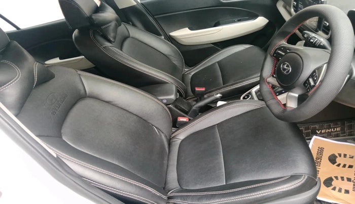 2023 Hyundai VENUE SX (O) 1.0 TURBO DCT, Petrol, Automatic, 32,701 km, interior