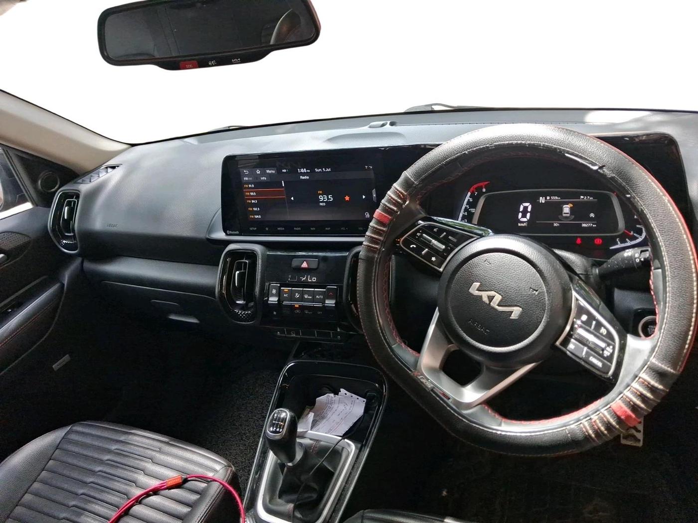 2023 KIA SONET GTX PLUS 1.0 IMT, Petrol, Manual, 38,277 km, interior