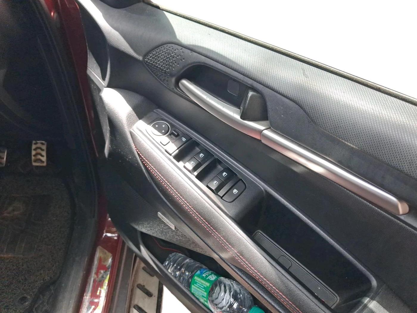 2023 KIA SONET GTX PLUS 1.0 IMT, Petrol, Manual, 38,277 km, interior