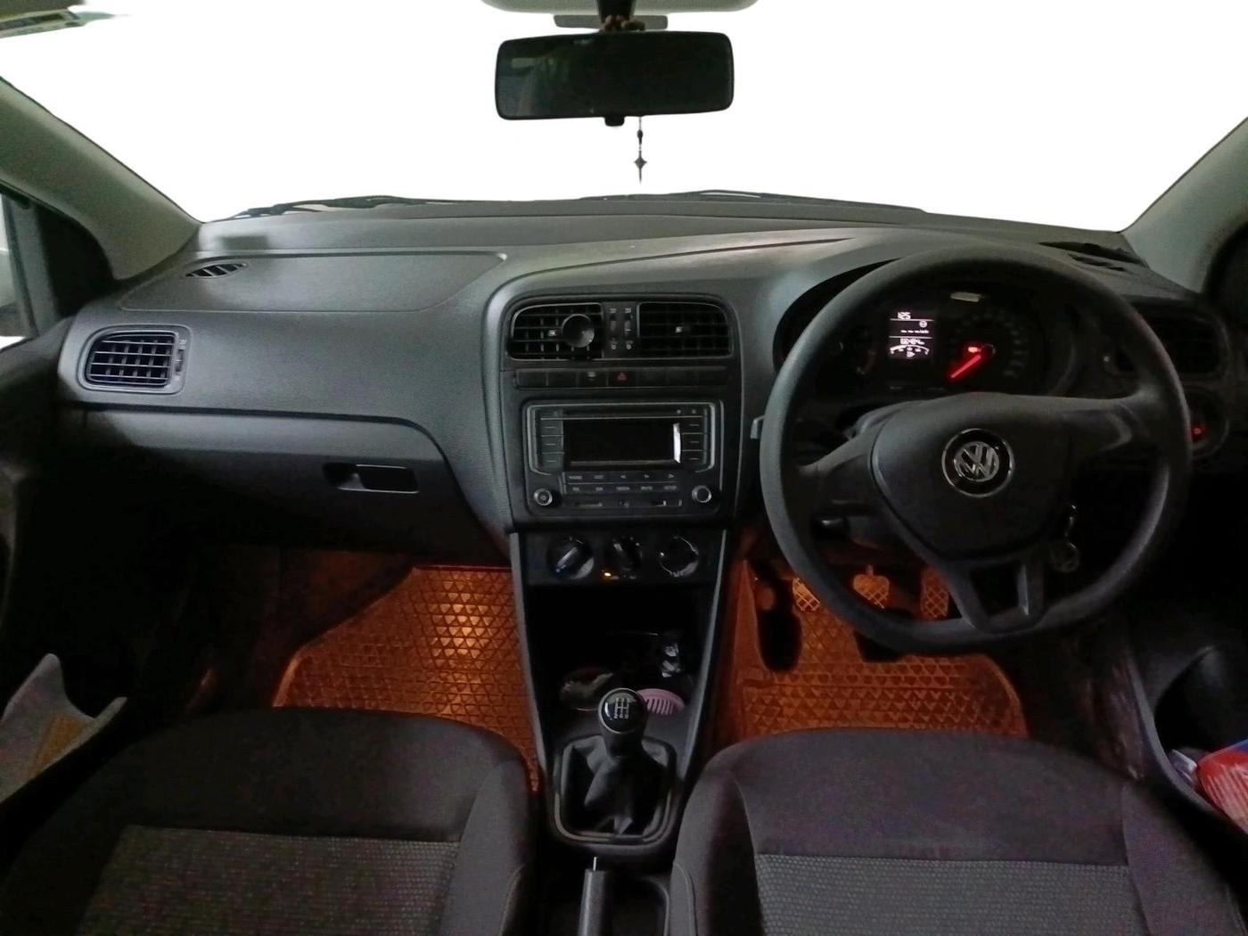 2018 Volkswagen Polo COMFORTLINE 1.0L MPI, Petrol, Manual, 66,484 km, interior