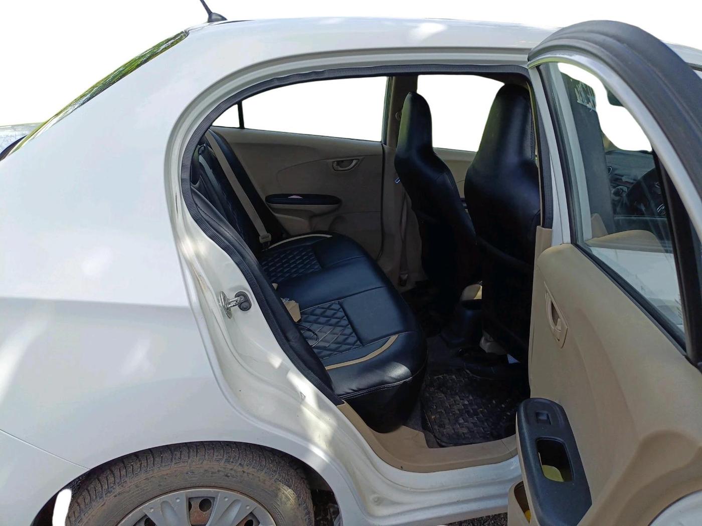 2015 Honda Amaze 1.2L I-VTEC S, Petrol, Manual, 1,00,585 km, interior