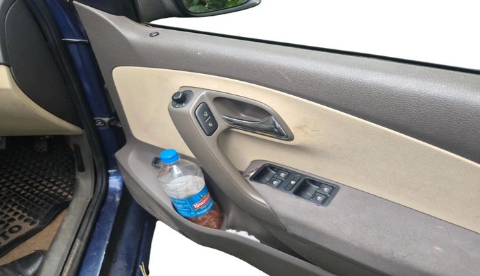 2011 Volkswagen Vento HIGHLINE DIESEL 1.6, Diesel, Manual, 99,142 km, interior