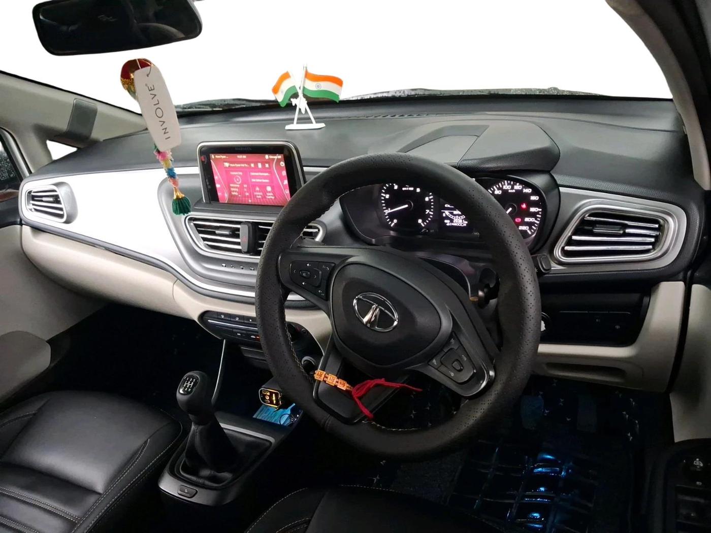 2021 Tata ALTROZ XT PETROL, Petrol, Manual, 20,381 km, interior