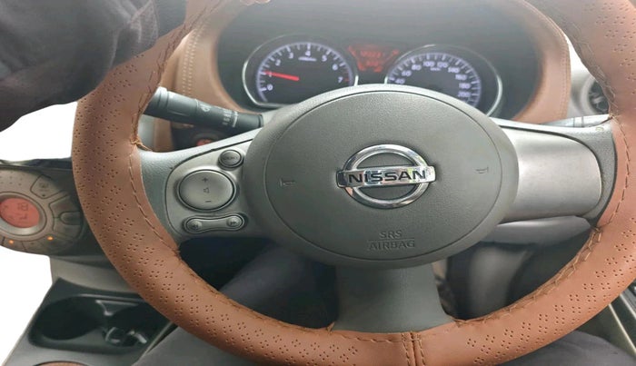 2011 Nissan Sunny XV PETROL, Petrol, Manual, 1,20,231 km, interior