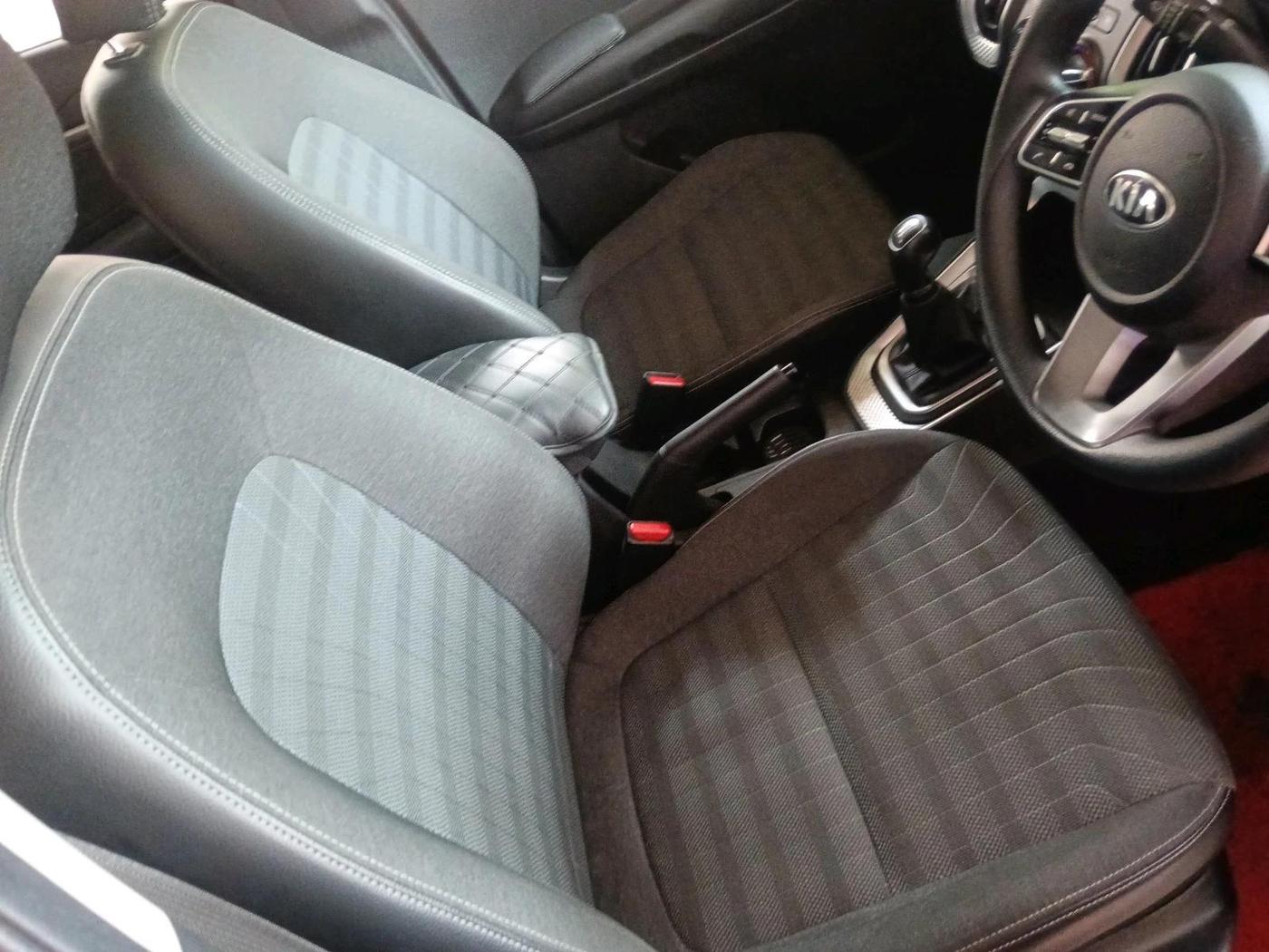 2020 KIA SONET HTK 1.2, Petrol, Manual, 72,179 km, interior