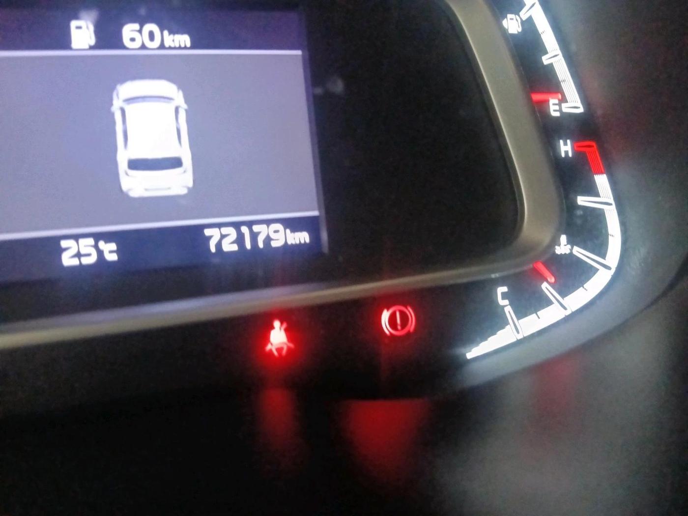 2020 KIA SONET HTK 1.2, Petrol, Manual, 72,179 km, interior