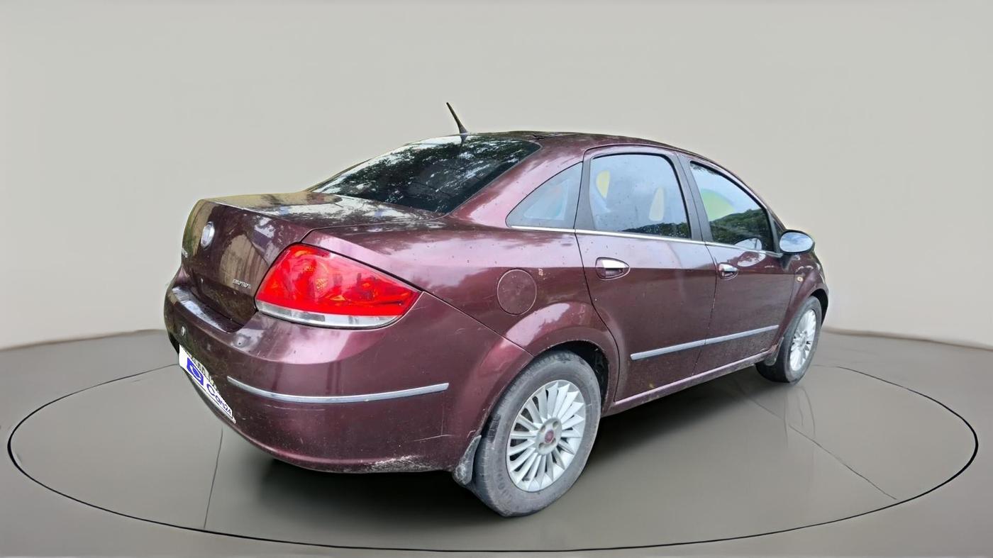 2011 Fiat Linea EMOTION 1.3, Diesel, Manual, 75,000 km, exterior