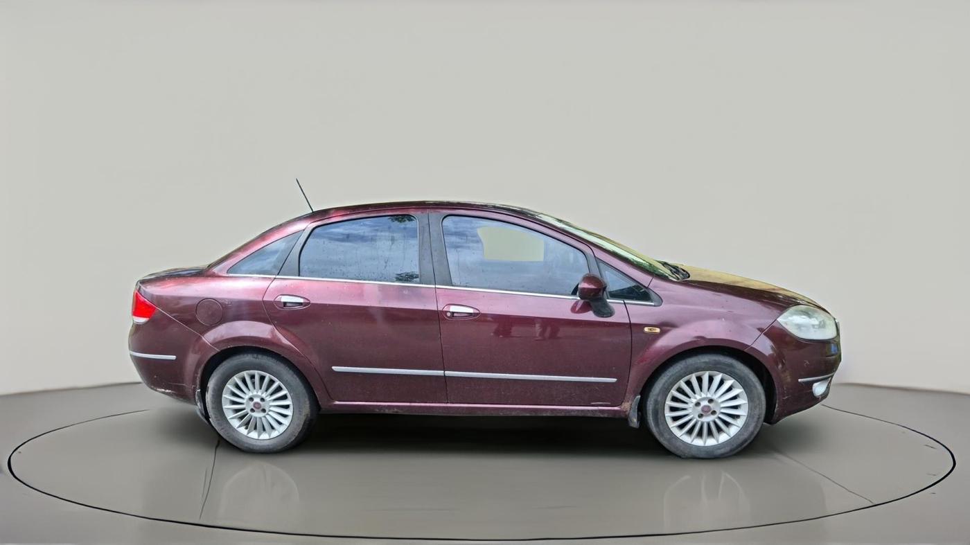 2011 Fiat Linea EMOTION 1.3, Diesel, Manual, 75,000 km, exterior