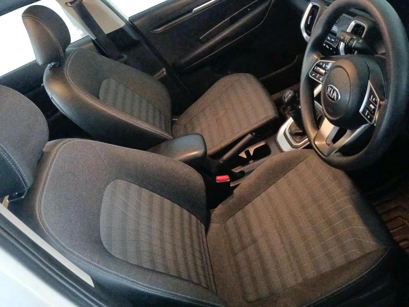 2020 KIA SONET HTK PLUS 1.2, Petrol, Manual, 90,455 km, interior