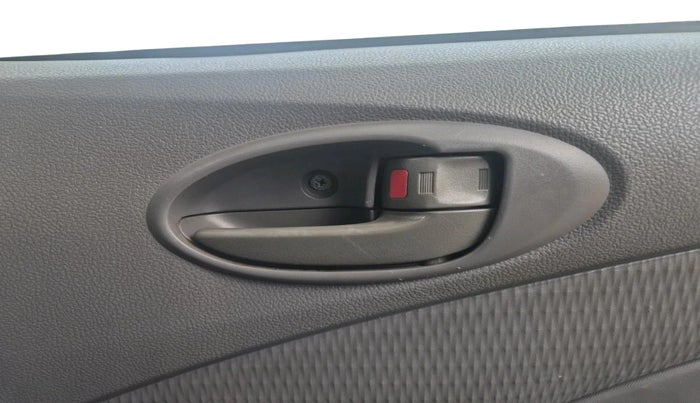 2011 Toyota Etios G, Petrol, Manual, 1,16,191 km, interior