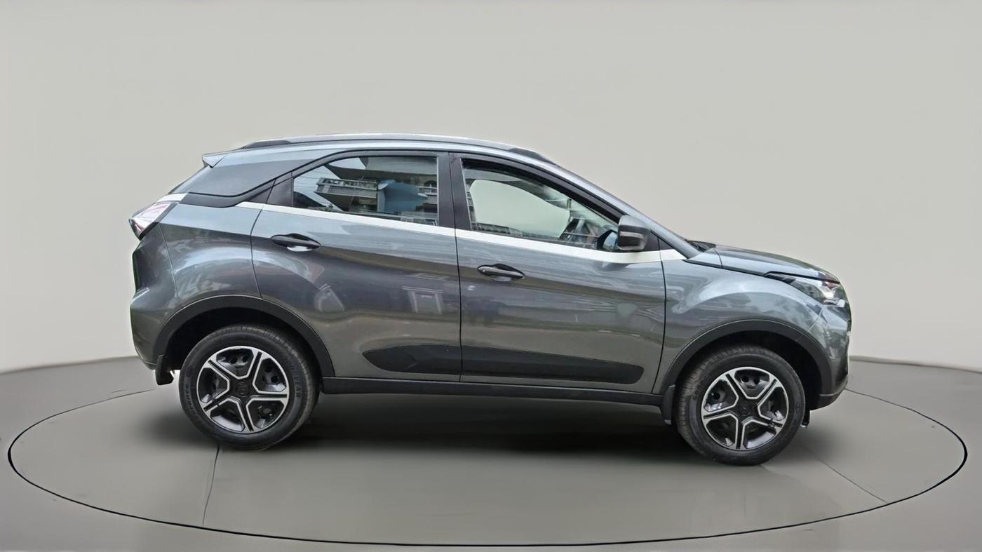 2023 Tata NEXON XM SUNROOF PETROL, Petrol, Manual, 23,122 km, exterior