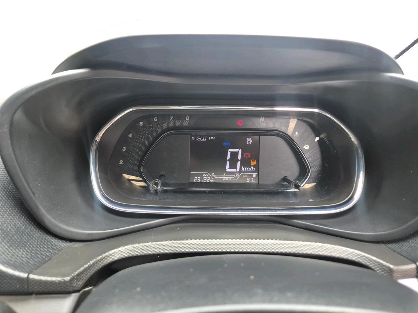 2023 Tata NEXON XM SUNROOF PETROL, Petrol, Manual, 23,122 km, interior