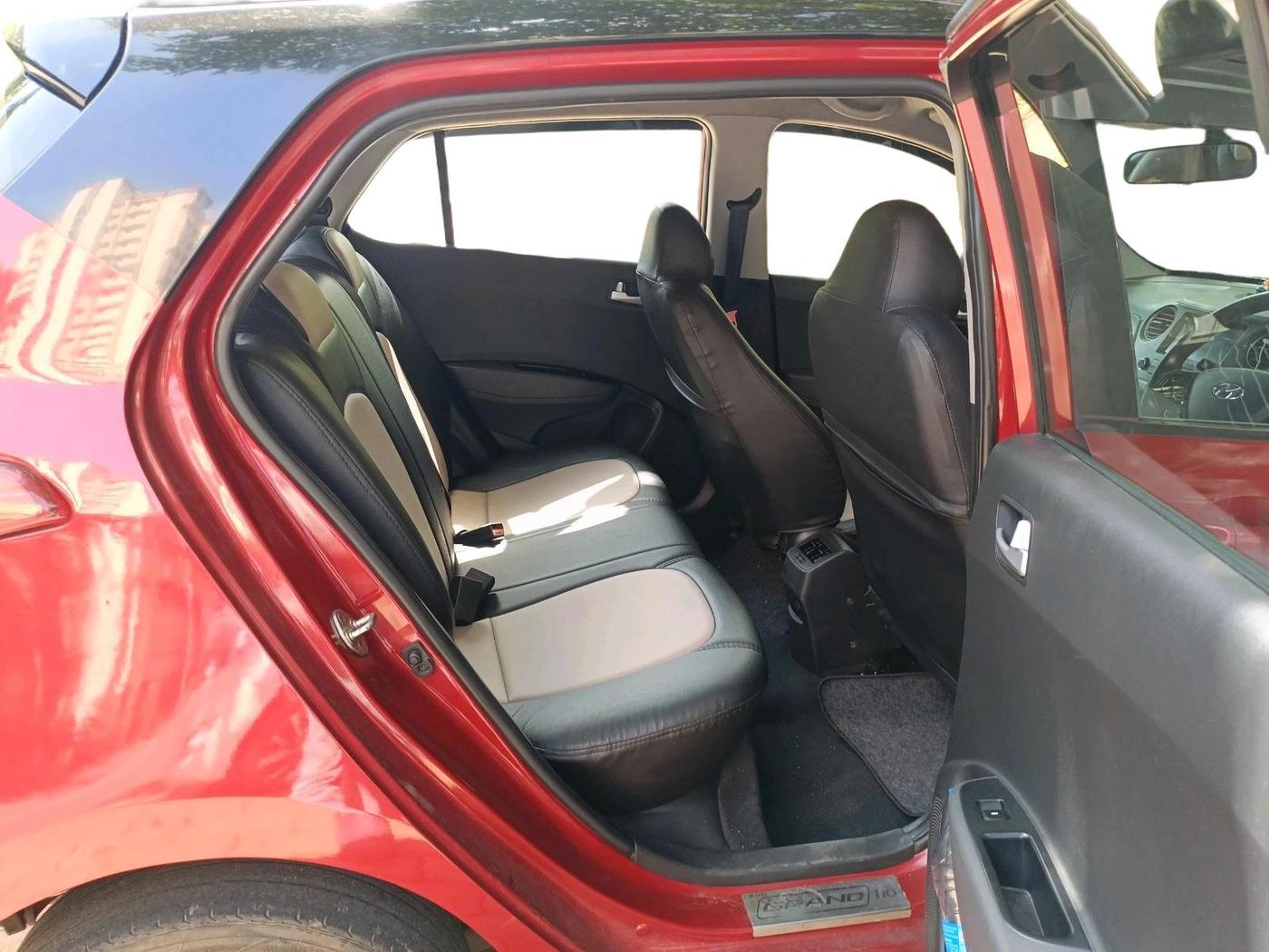 2018 Hyundai Grand i10 SPORTZ 1.2 KAPPA VTVT DUAL TONE, Petrol, Manual, 73,428 km, interior