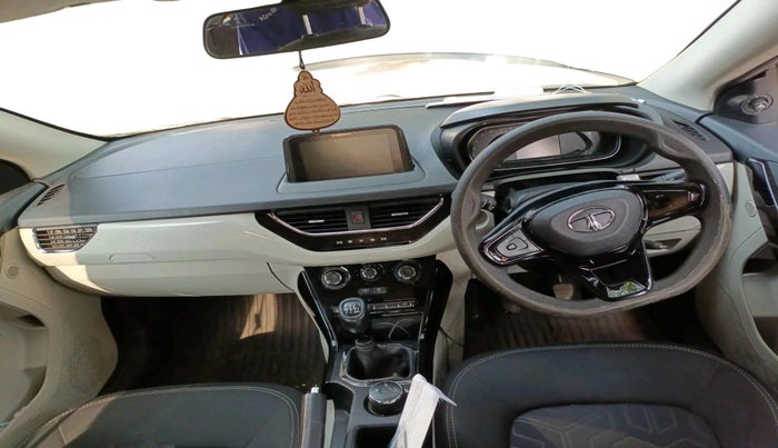 2022 Tata NEXON XZ PETROL, Petrol, Manual, 28,268 km, interior