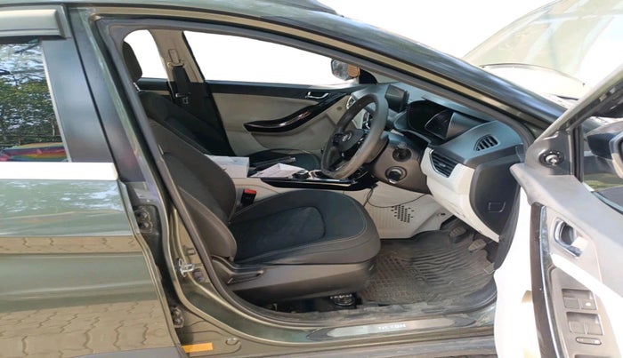 2022 Tata NEXON XZ PETROL, Petrol, Manual, 28,268 km, interior