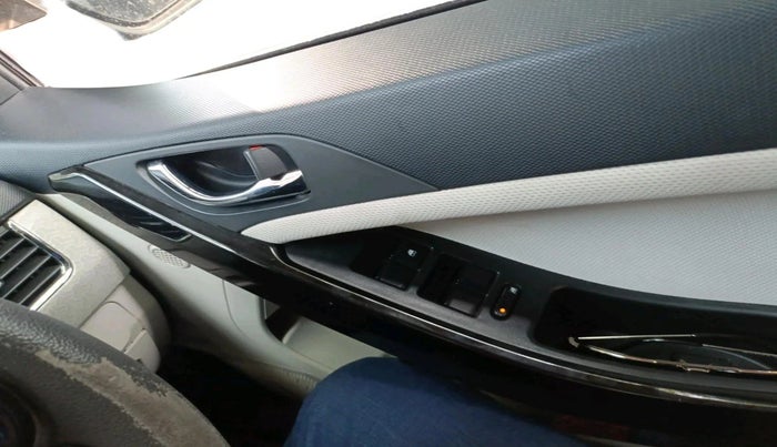 2022 Tata NEXON XZ PETROL, Petrol, Manual, 28,268 km, interior