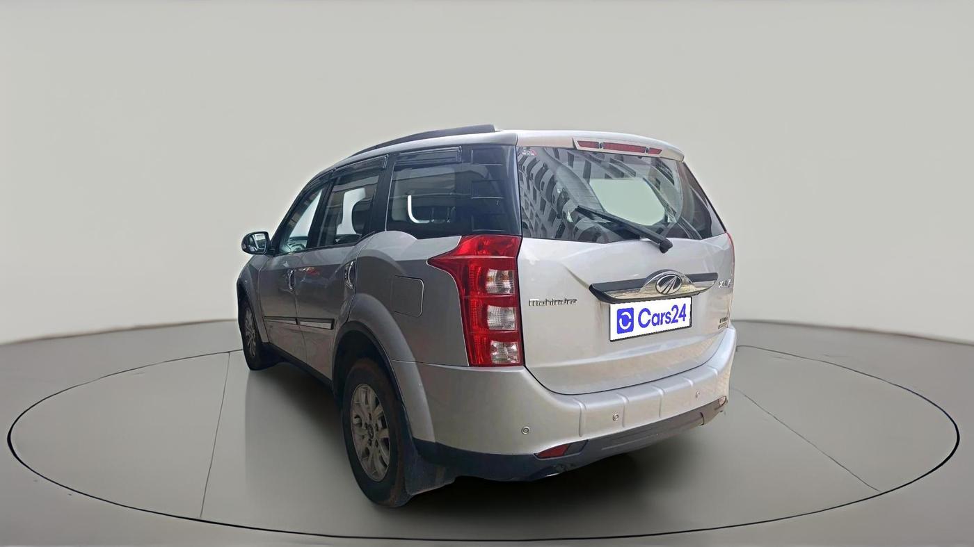 2018 Mahindra XUV500 W10 AT 1.99, Diesel, Automatic, 96,178 km, exterior