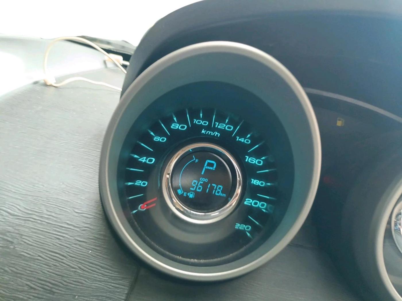 2018 Mahindra XUV500 W10 AT 1.99, Diesel, Automatic, 96,178 km, interior
