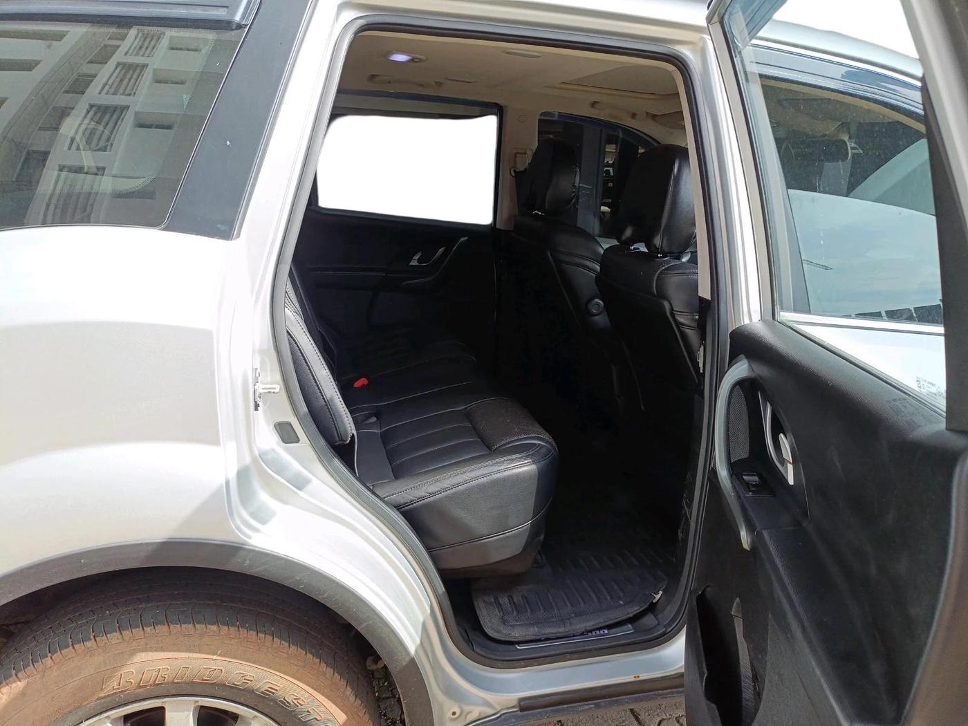 2018 Mahindra XUV500 W10 AT 1.99, Diesel, Automatic, 96,178 km, interior