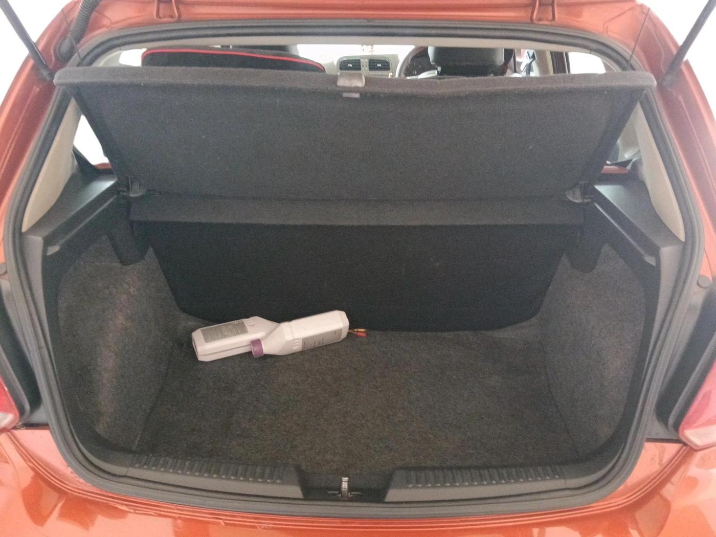 2015 Volkswagen Polo COMFORTLINE 1.5L, Diesel, Manual, 1,70,967 km, exterior