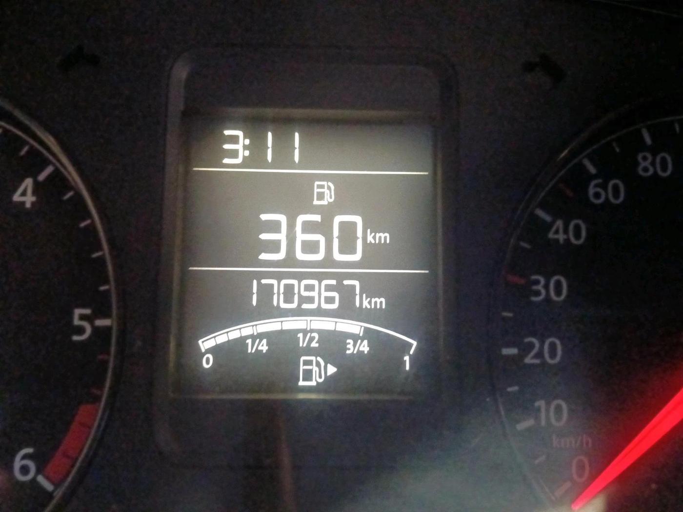 2015 Volkswagen Polo COMFORTLINE 1.5L, Diesel, Manual, 1,70,967 km, interior