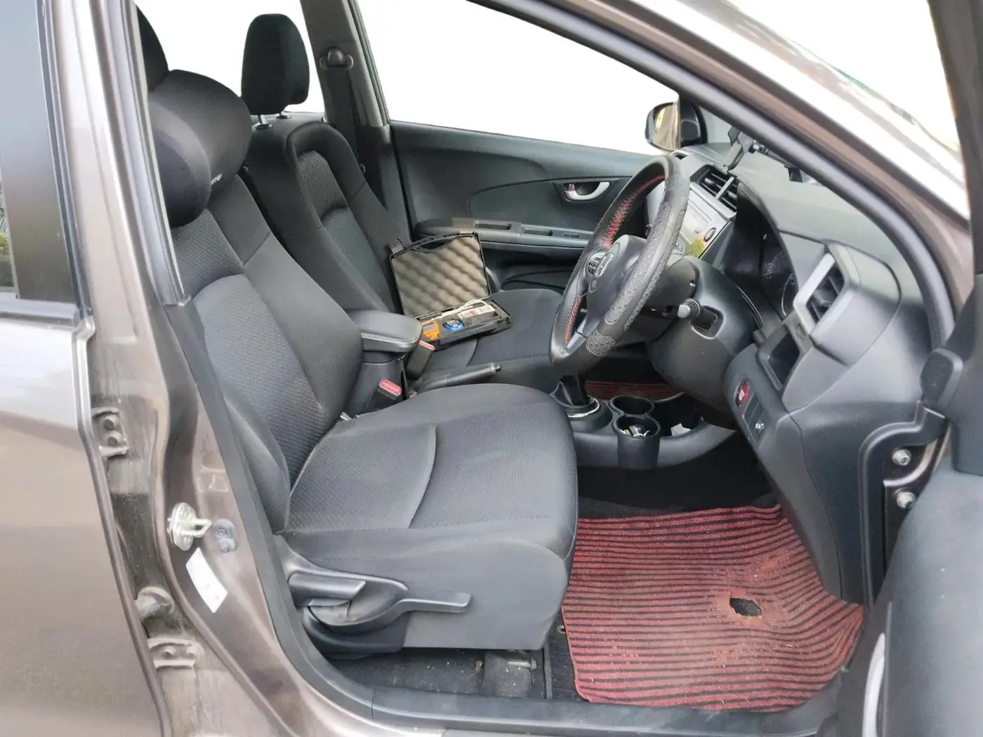 2017 Honda BR-V 1.5L I-VTEC V, Petrol, Manual, 46,187 km, interior