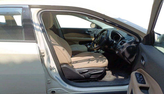 2018 Jeep Compass LONGITUDE 2.0 DIESEL, Diesel, Manual, 1,08,555 km, interior