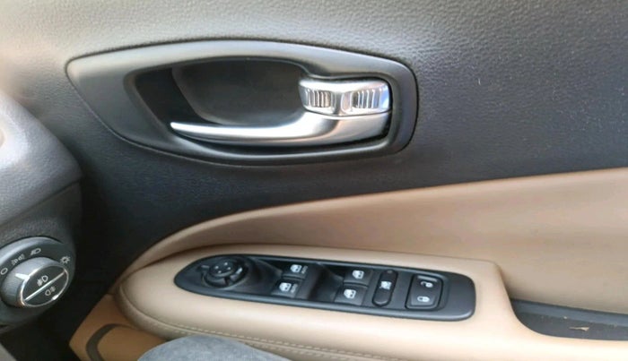 2018 Jeep Compass LONGITUDE 2.0 DIESEL, Diesel, Manual, 1,08,555 km, interior