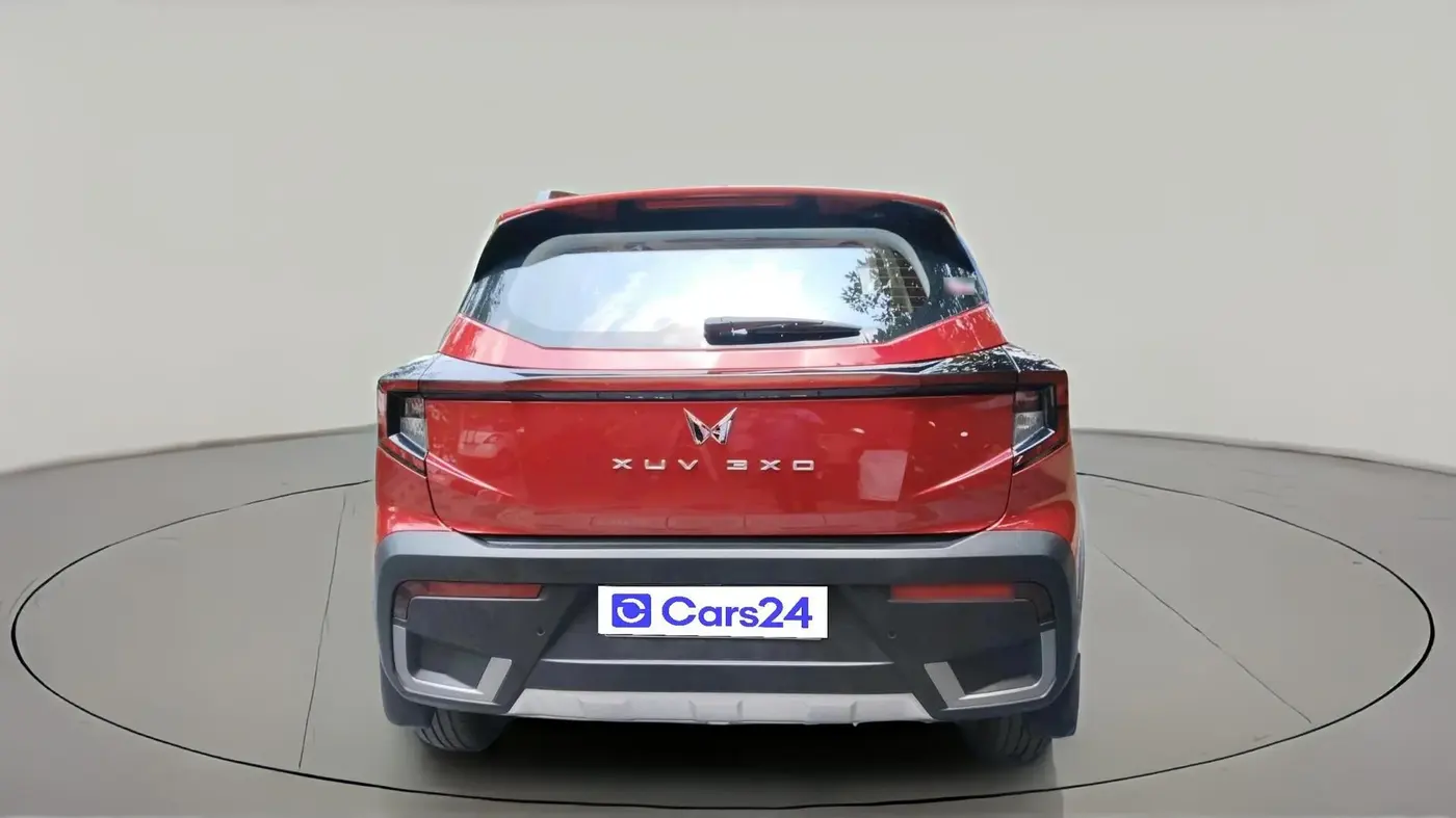 2024 Mahindra XUV 3XO AX5 1.2 L TCMPFI AT, Petrol, Automatic, 16,272 km, exterior