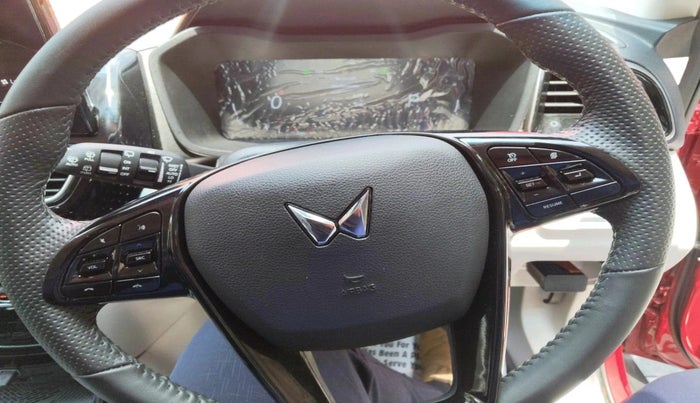 2024 Mahindra XUV 3XO AX5 1.2 L TCMPFI AT, Petrol, Automatic, 16,272 km, interior