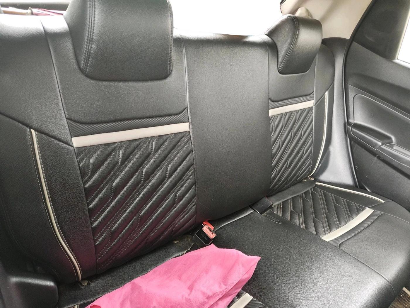 2018 Maruti Swift VXI, CNG, Manual, 81,002 km, interior