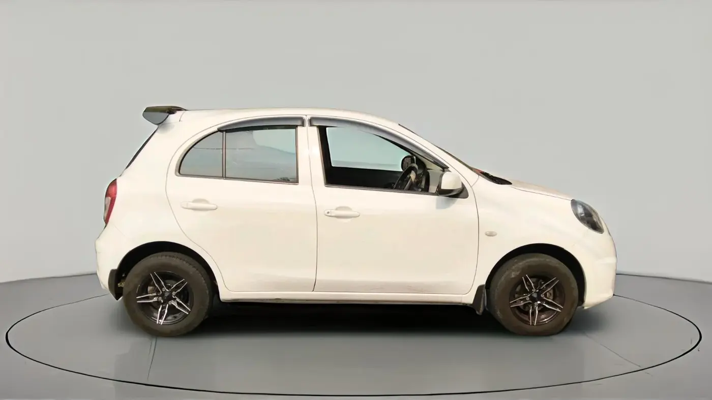 2015 Nissan Micra Active XV, Petrol, Manual, 35,132 km, exterior