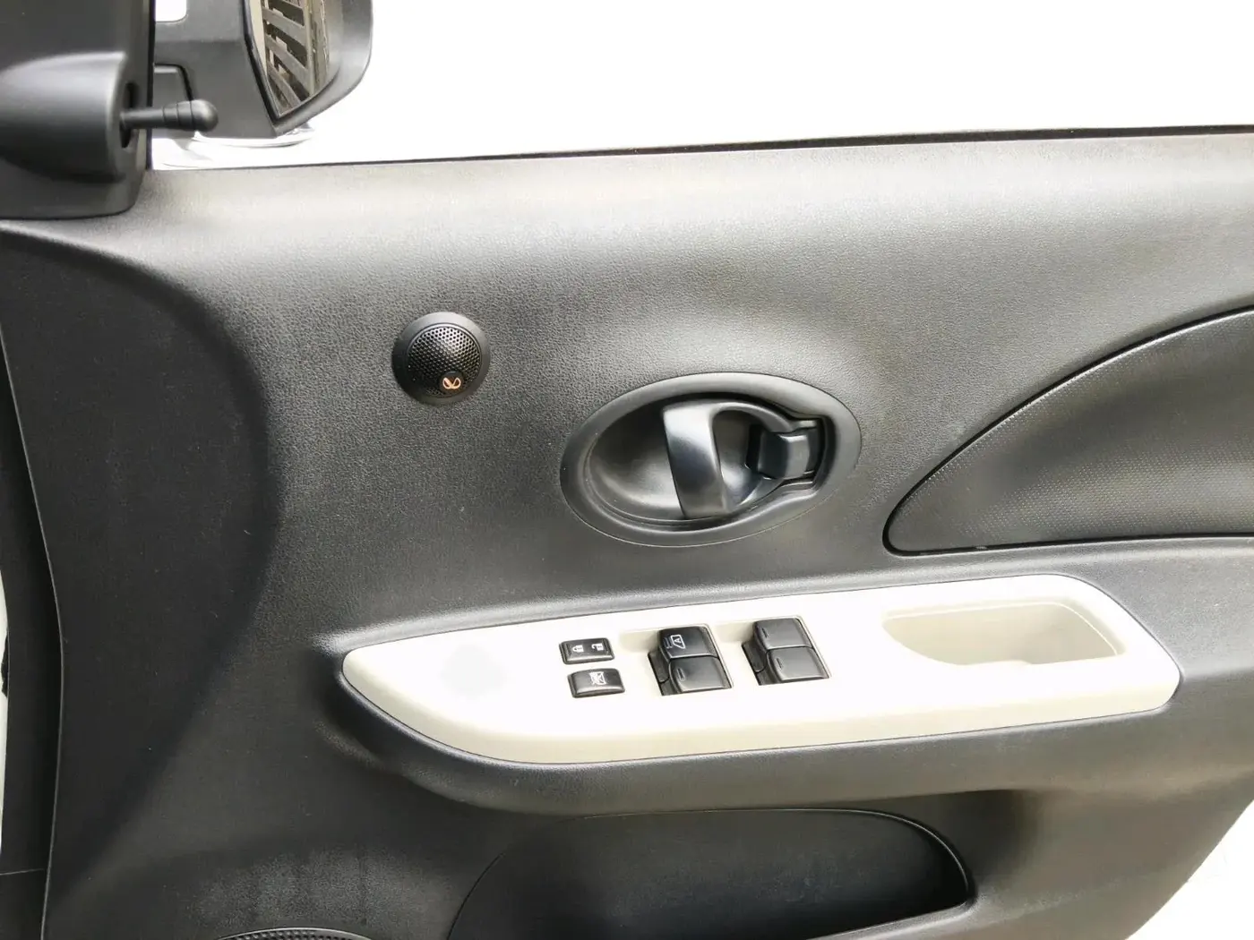 2015 Nissan Micra Active XV, Petrol, Manual, 35,132 km, interior