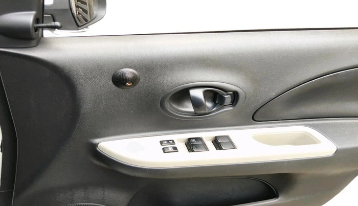 2015 Nissan Micra Active XV, Petrol, Manual, 35,132 km, interior