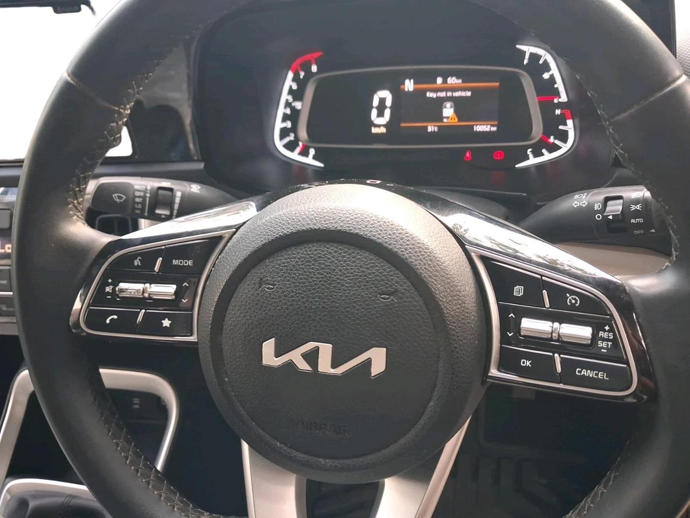 2022 KIA SONET HTX PLUS 1.0 IMT, Petrol, Manual, 10,052 km, interior