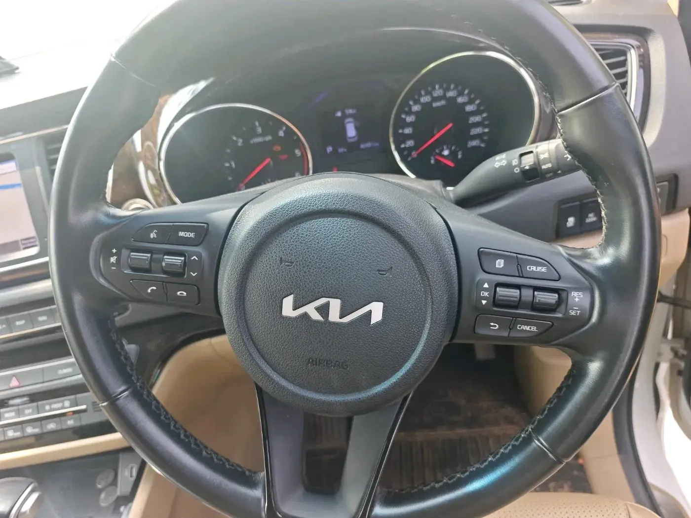 2022 KIA CARNIVAL LIMOUSINE PLUS 2.2 7 STR, Diesel, Automatic, 40,431 km, interior