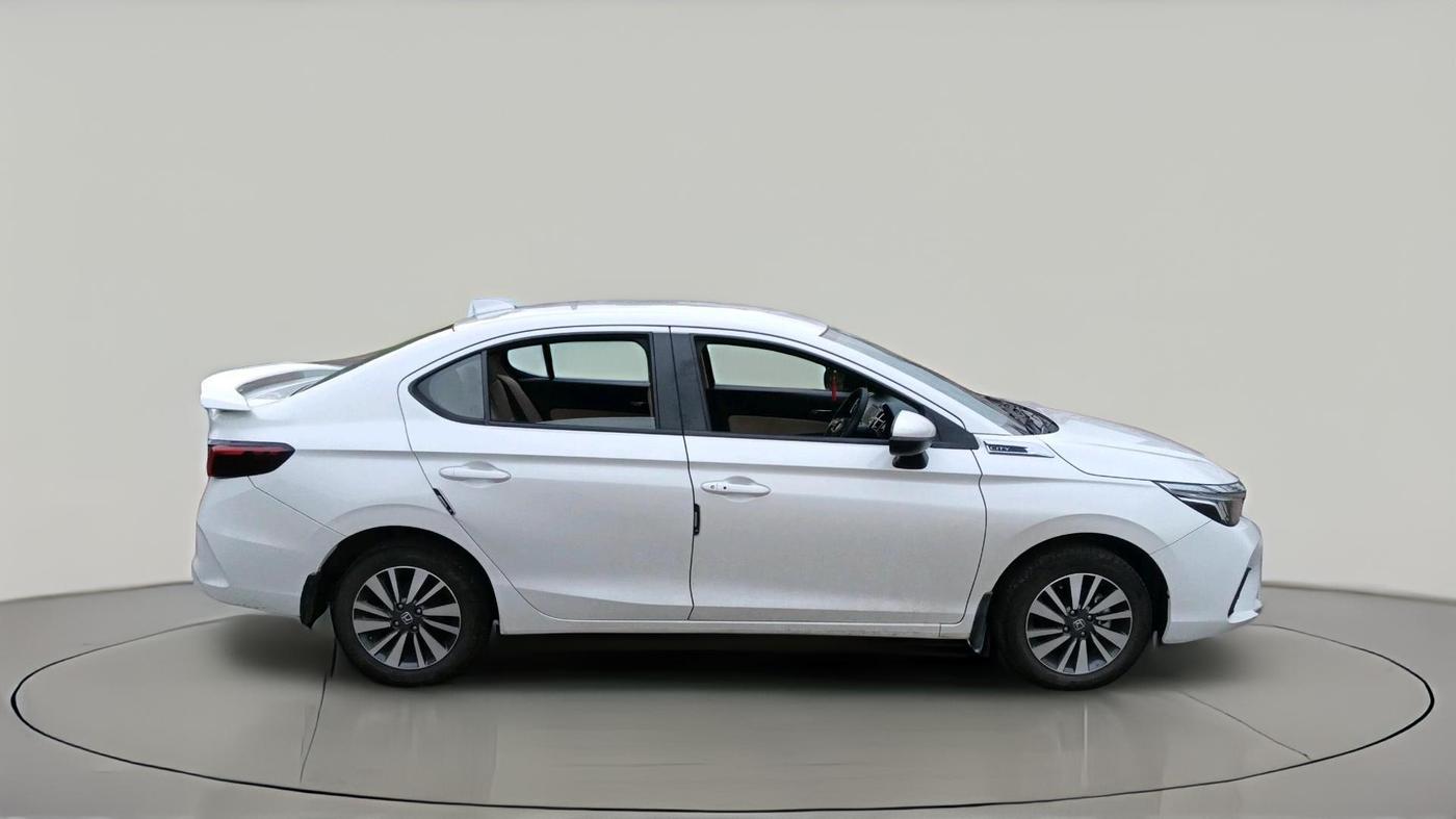 2024 Honda City 1.5L I-VTEC V, Petrol, Manual, 1,22,589 km, exterior