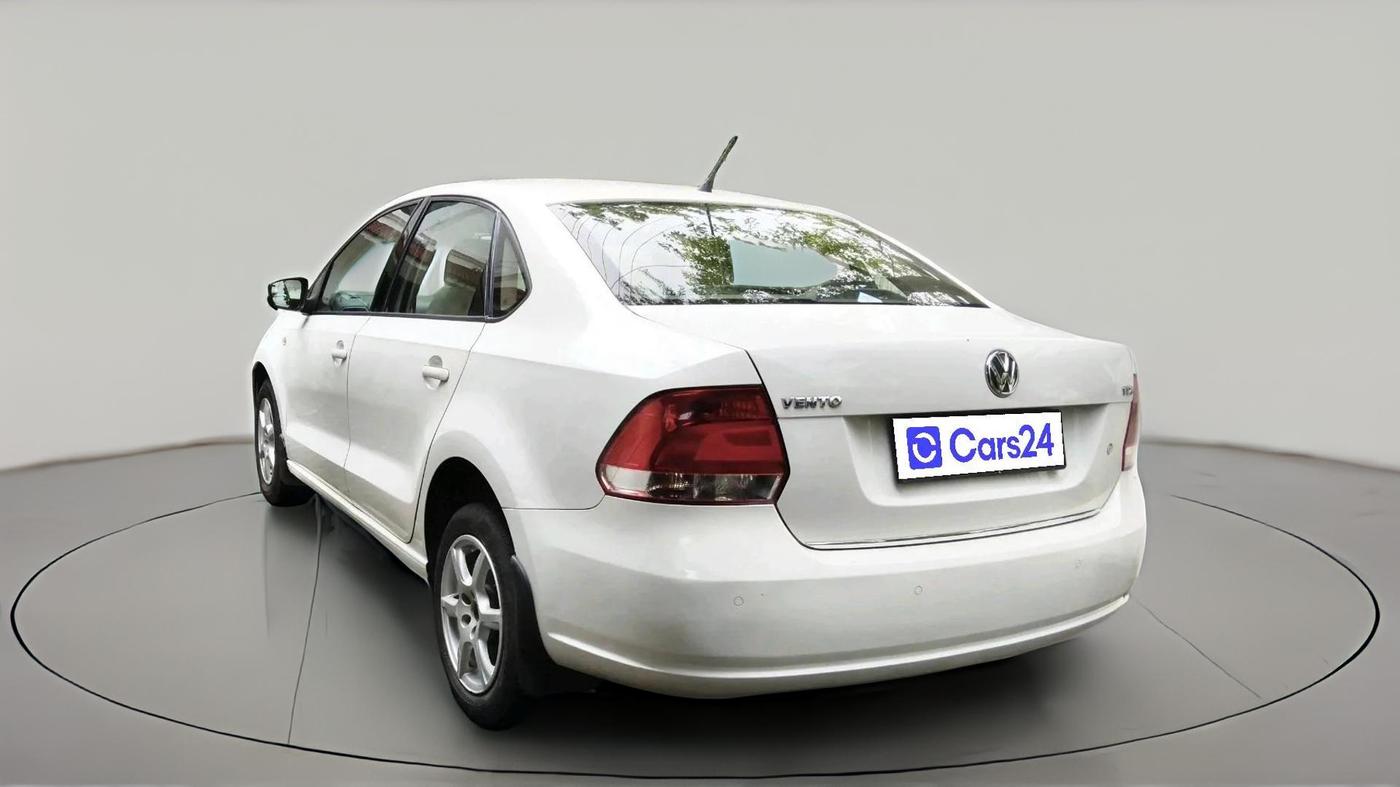 2014 Volkswagen Vento HIGHLINE DIESEL 1.6, Diesel, Manual, 1,08,517 km, exterior