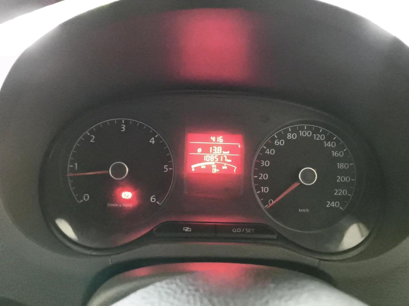 2014 Volkswagen Vento HIGHLINE DIESEL 1.6, Diesel, Manual, 1,08,517 km, interior