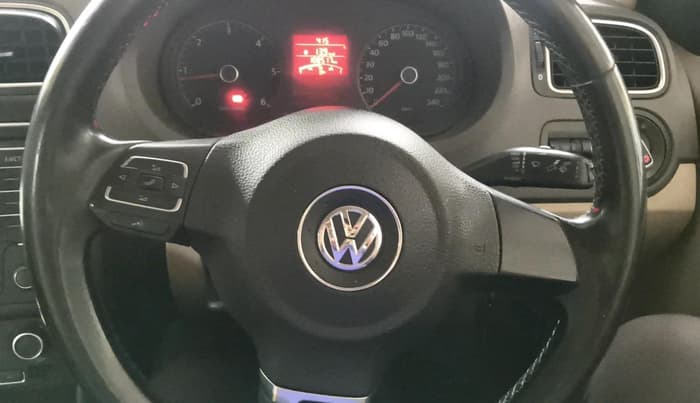 2014 Volkswagen Vento HIGHLINE DIESEL 1.6, Diesel, Manual, 1,08,517 km, interior