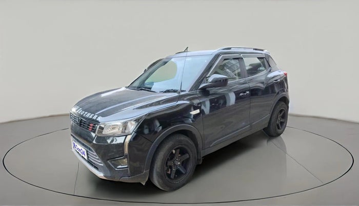 2020 Mahindra XUV300 W6 1.5 DIESEL, Diesel, Manual, 1,07,061 km, exterior
