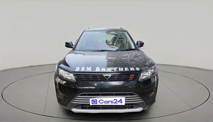 2020 Mahindra XUV300 W6 1.5 DIESEL, Diesel, Manual, 1,07,061 km, exterior