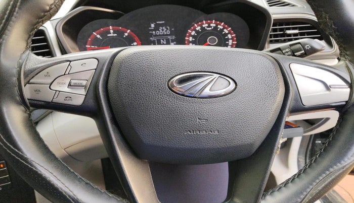 2020 Mahindra XUV300 W6 1.5 DIESEL, Diesel, Manual, 1,07,061 km, interior