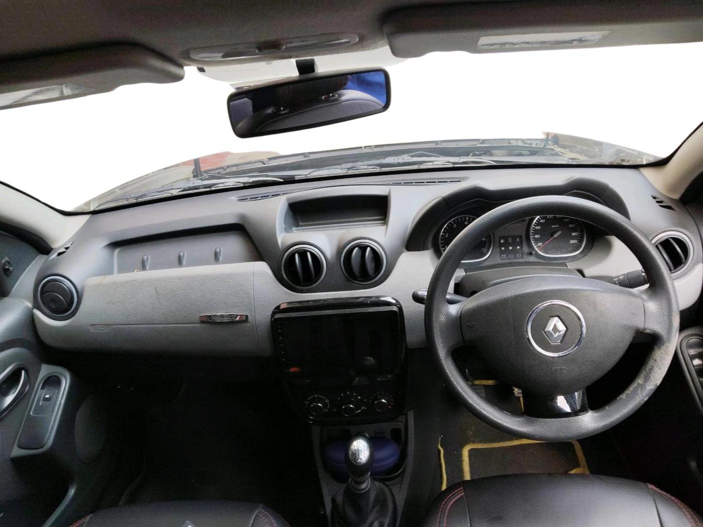 2014 Renault Duster 110 PS RXL DIESEL, Diesel, Manual, 73,439 km, interior