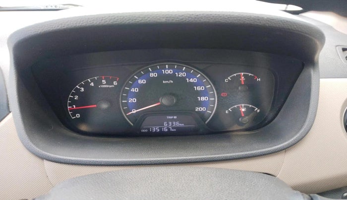 2014 Hyundai Xcent BASE 1.1, Diesel, Manual, 1,35,167 km, interior