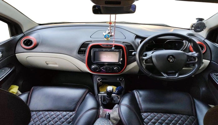 2018 Renault Captur RXT DIESEL DUAL TONE, Diesel, Manual, 71,949 km, interior