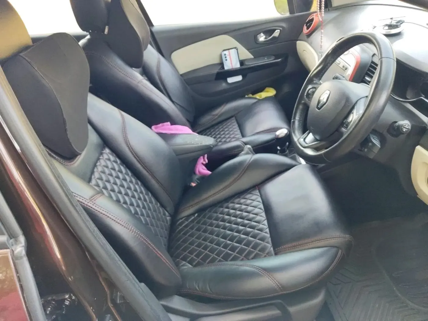 2018 Renault Captur RXT DIESEL DUAL TONE, Diesel, Manual, 71,949 km, interior